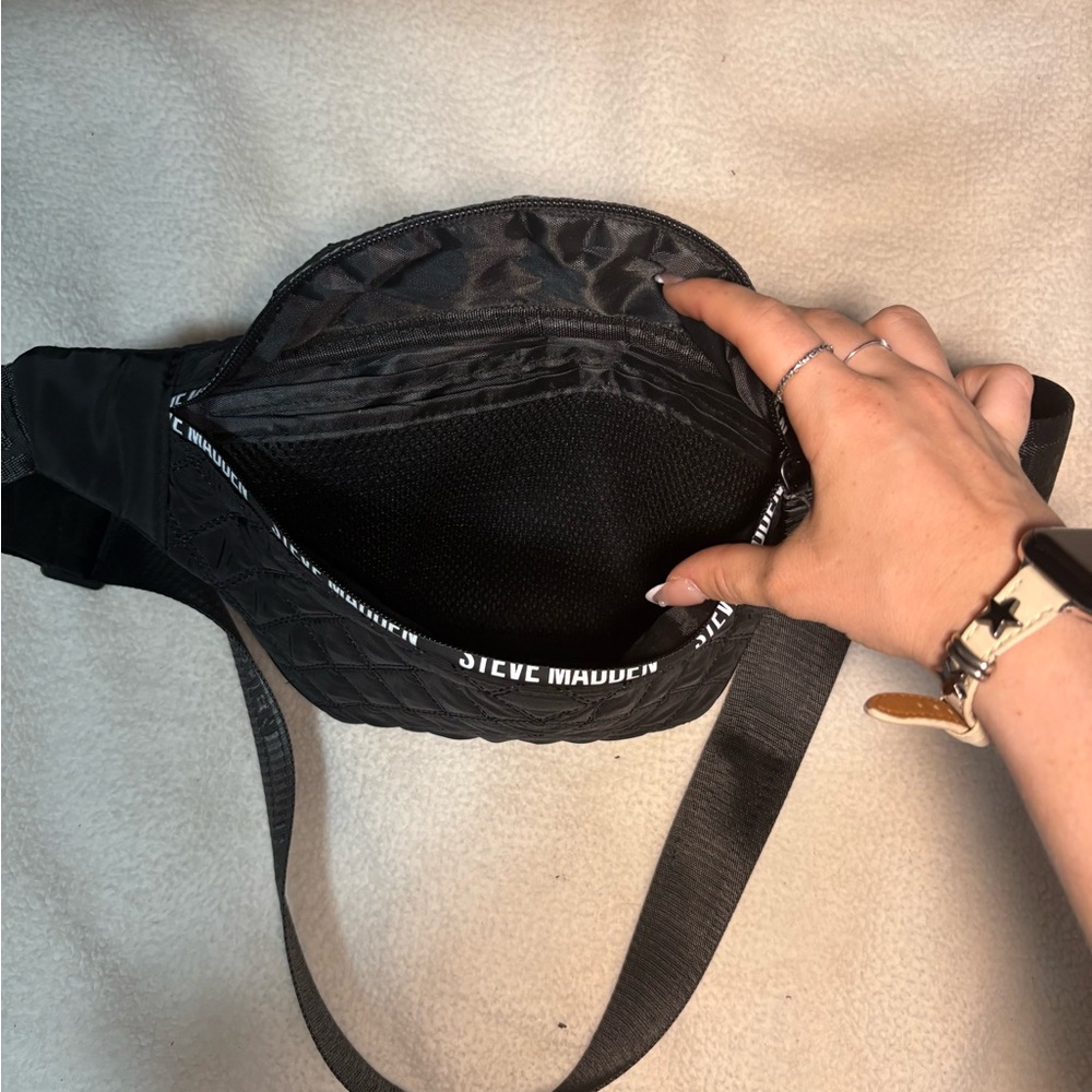 Steve Madden Black Belt Bag - Unisex